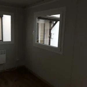 Contenedor de oficina de 5×2,20 m con instalaciones sanitarias. - Imagen 7